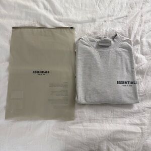Essentials Fear of God Women’s Long Sleeve Tee Shirt Light Heather Grey Oatmeal